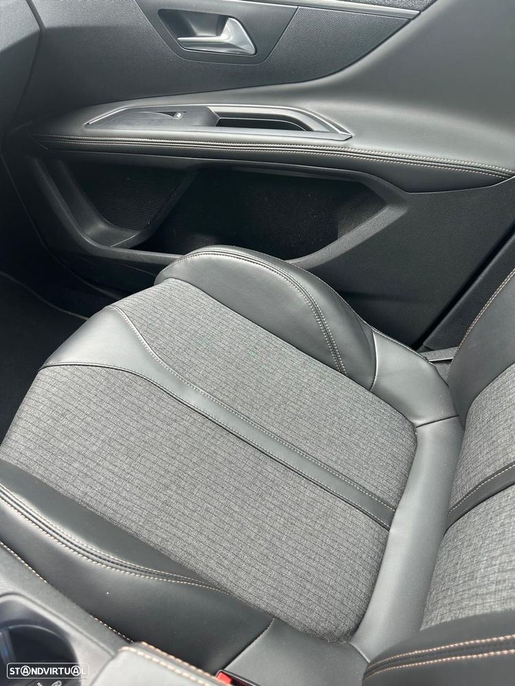 Peugeot 5008 - 11