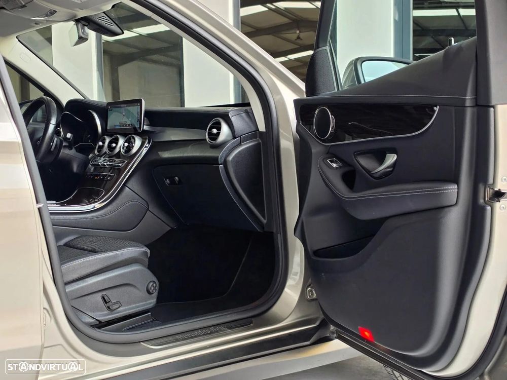 Mercedes-Benz GLC 300 e 4Matic - 21