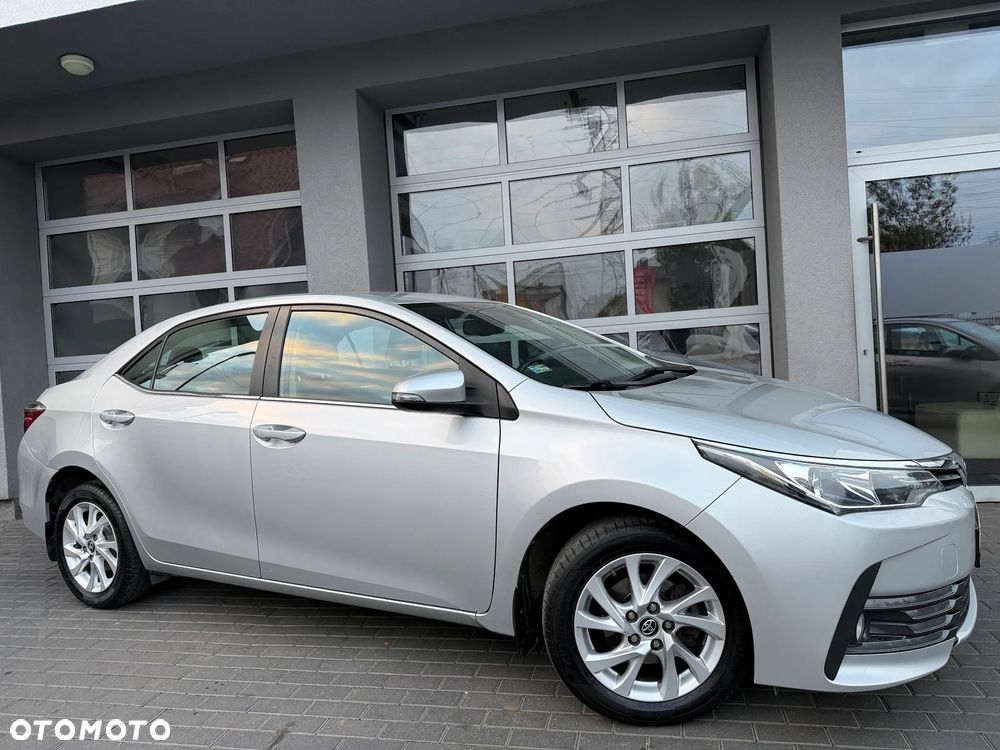Toyota Corolla 1.6 Comfort - 11