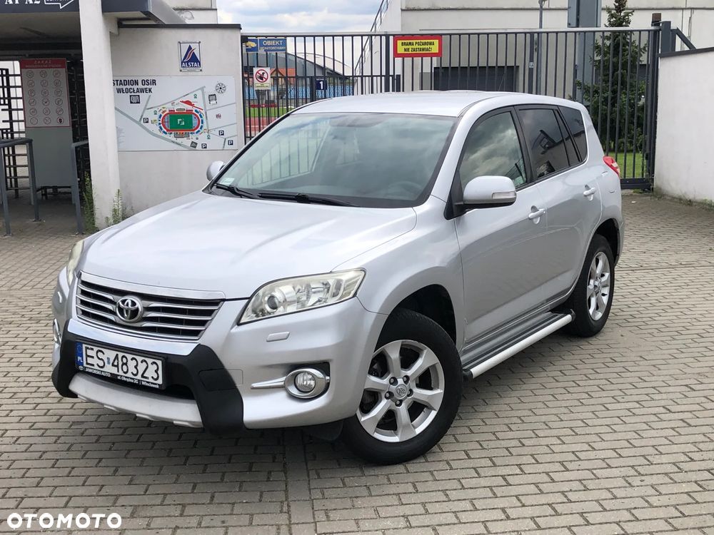 Toyota RAV4 - 1