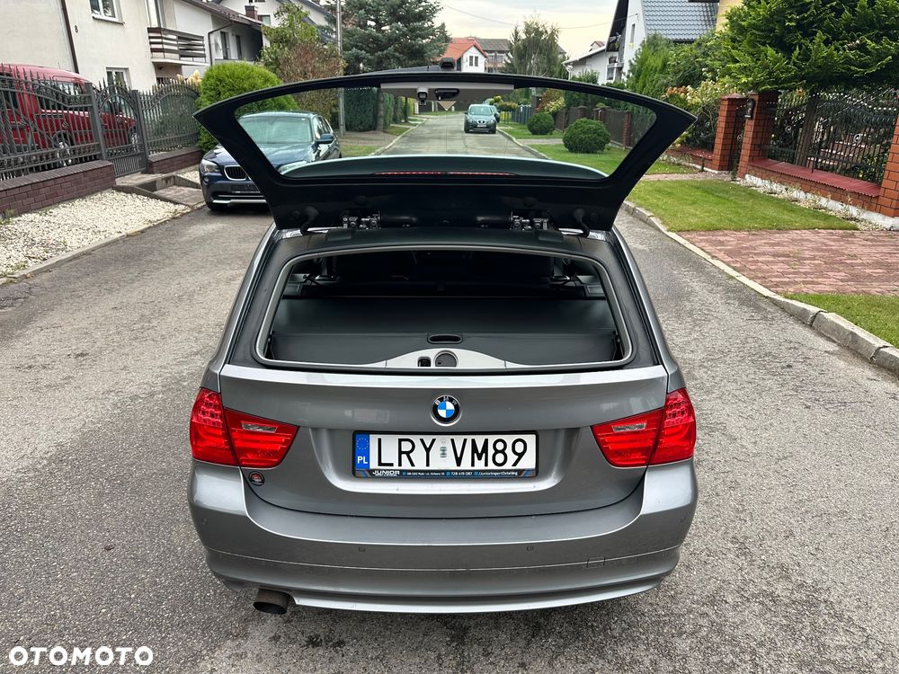 BMW Seria 3 318i Edition Exclusive - 19