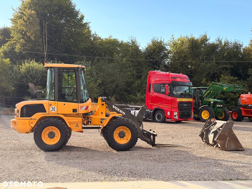 Volvo L30G - 7