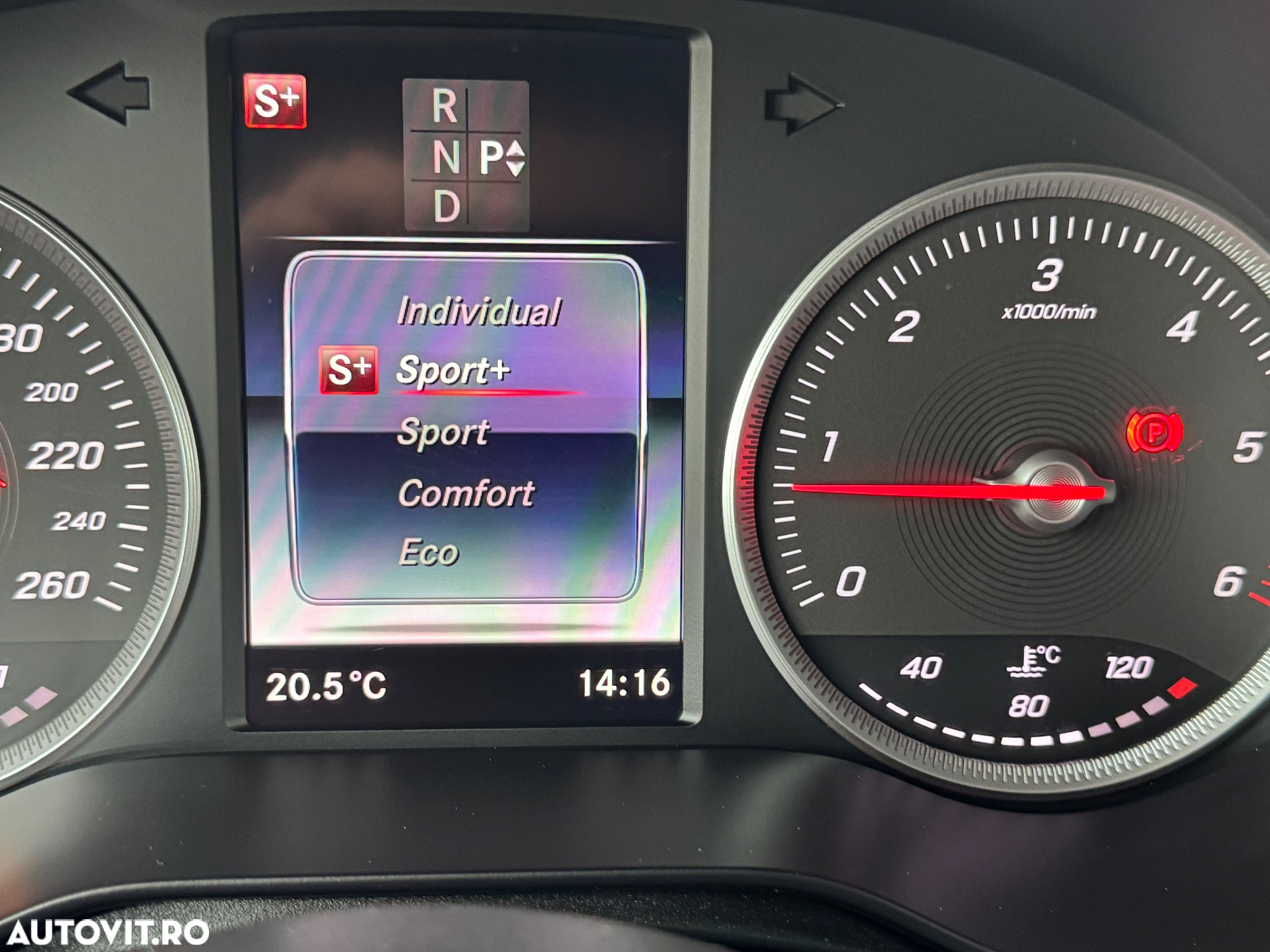 Mercedes-Benz GLC 220 d 4Matic 9G-TRONIC AMG Line - 18
