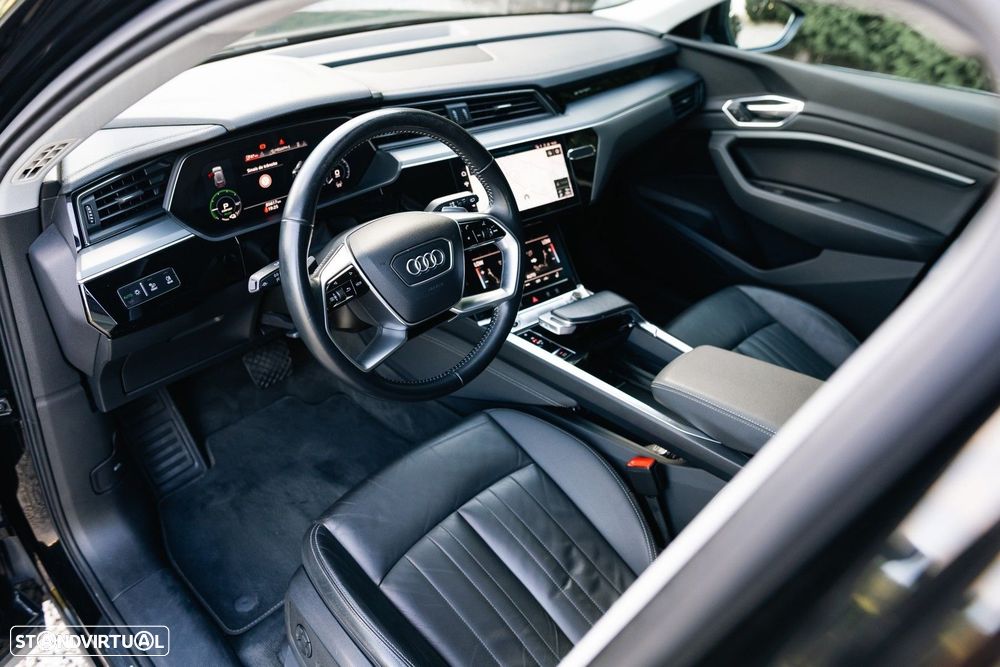 Audi e-tron 50 quattro S line - 35
