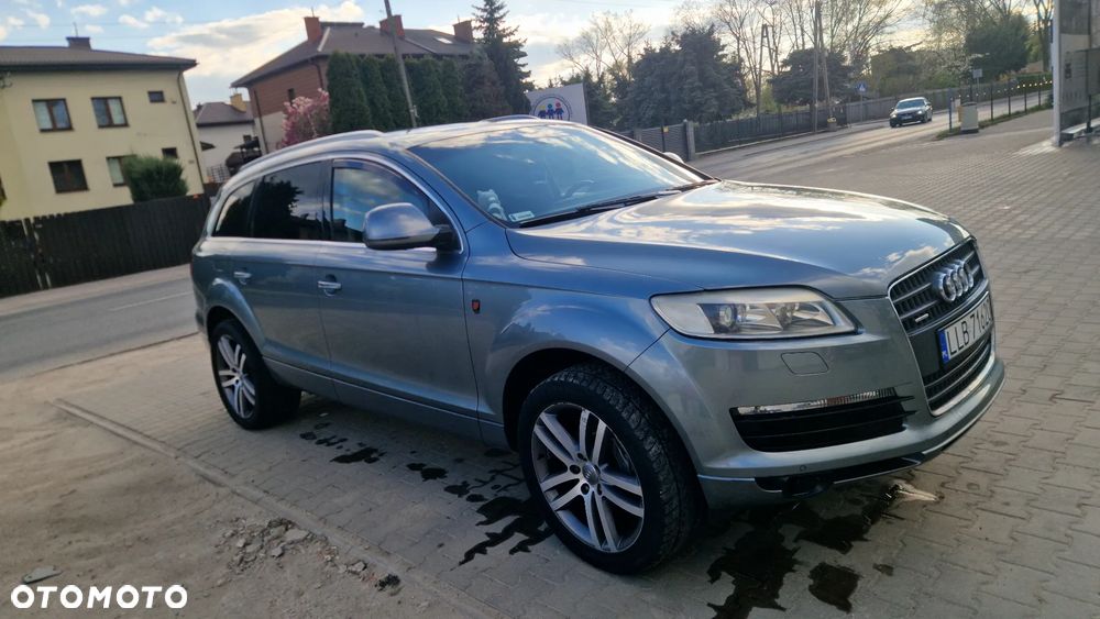 Audi Q7 - 9