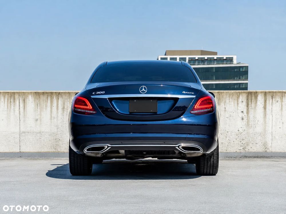 Mercedes-Benz Klasa C 300 9G-TRONIC Exclusive - 6