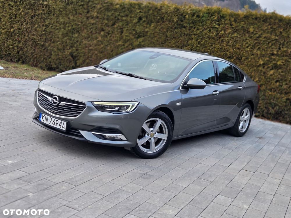 Opel Insignia - 1