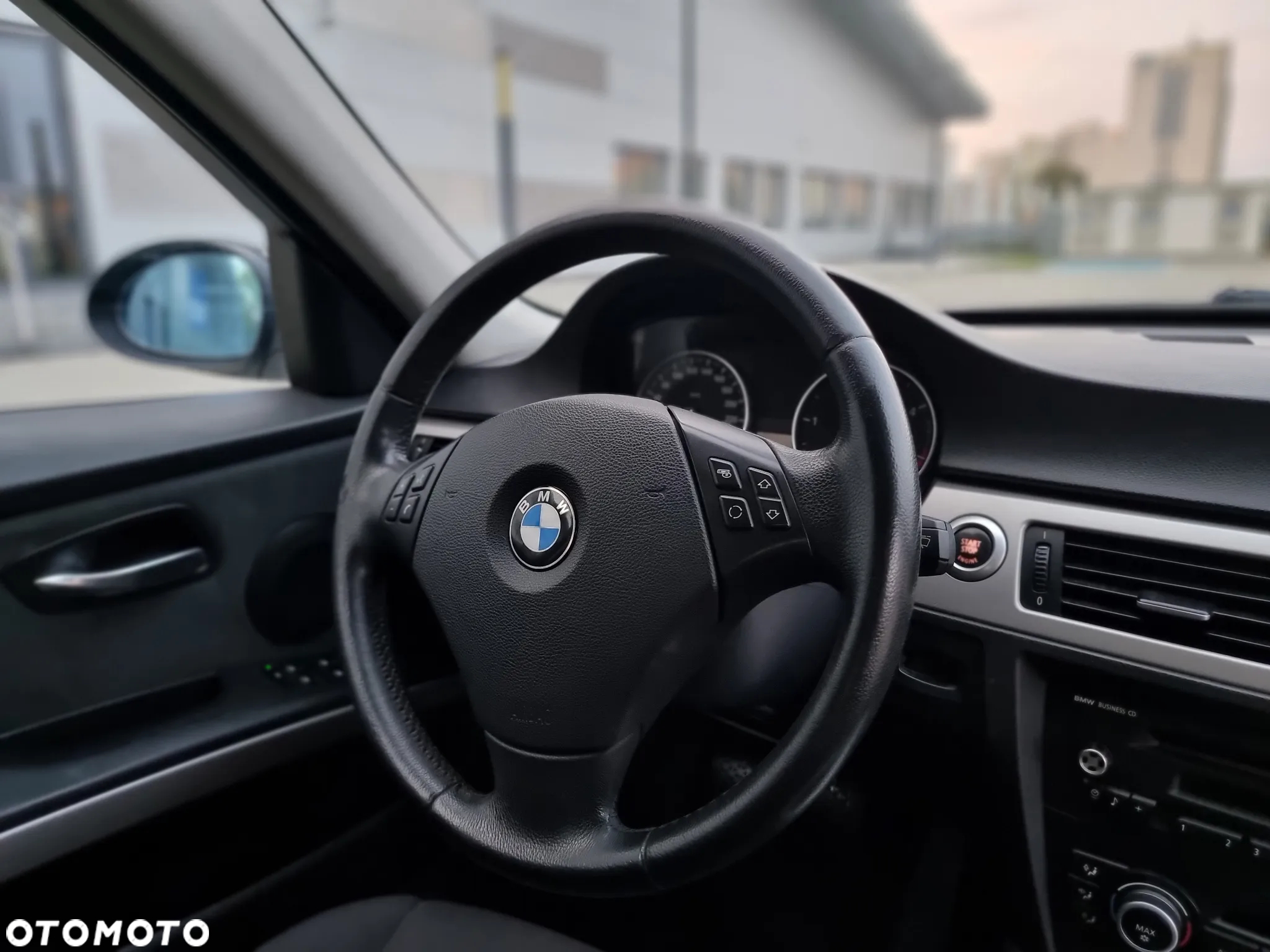 BMW Seria 3 320d DPF Touring - 23
