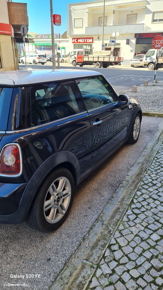 MINI 3 Portas Cooper D - 16