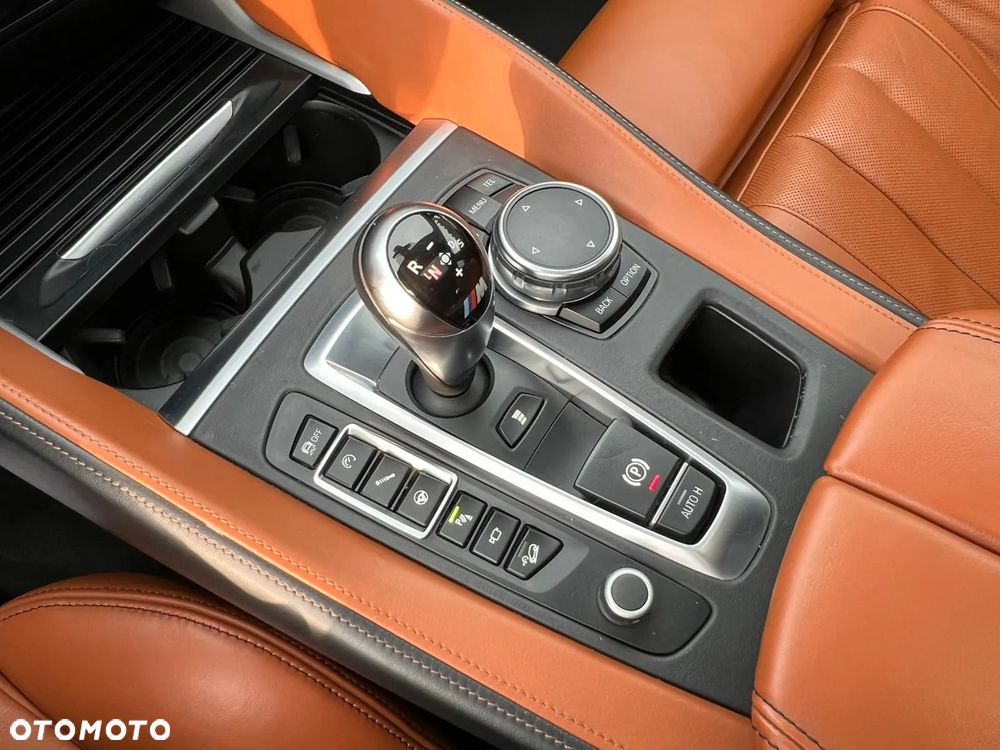 BMW X6M - 16