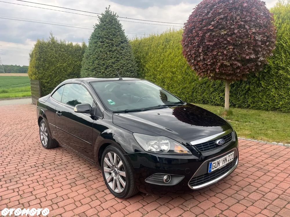 Ford Focus ver-coupe--cabriolet-2-0-16v-black-magic - 1