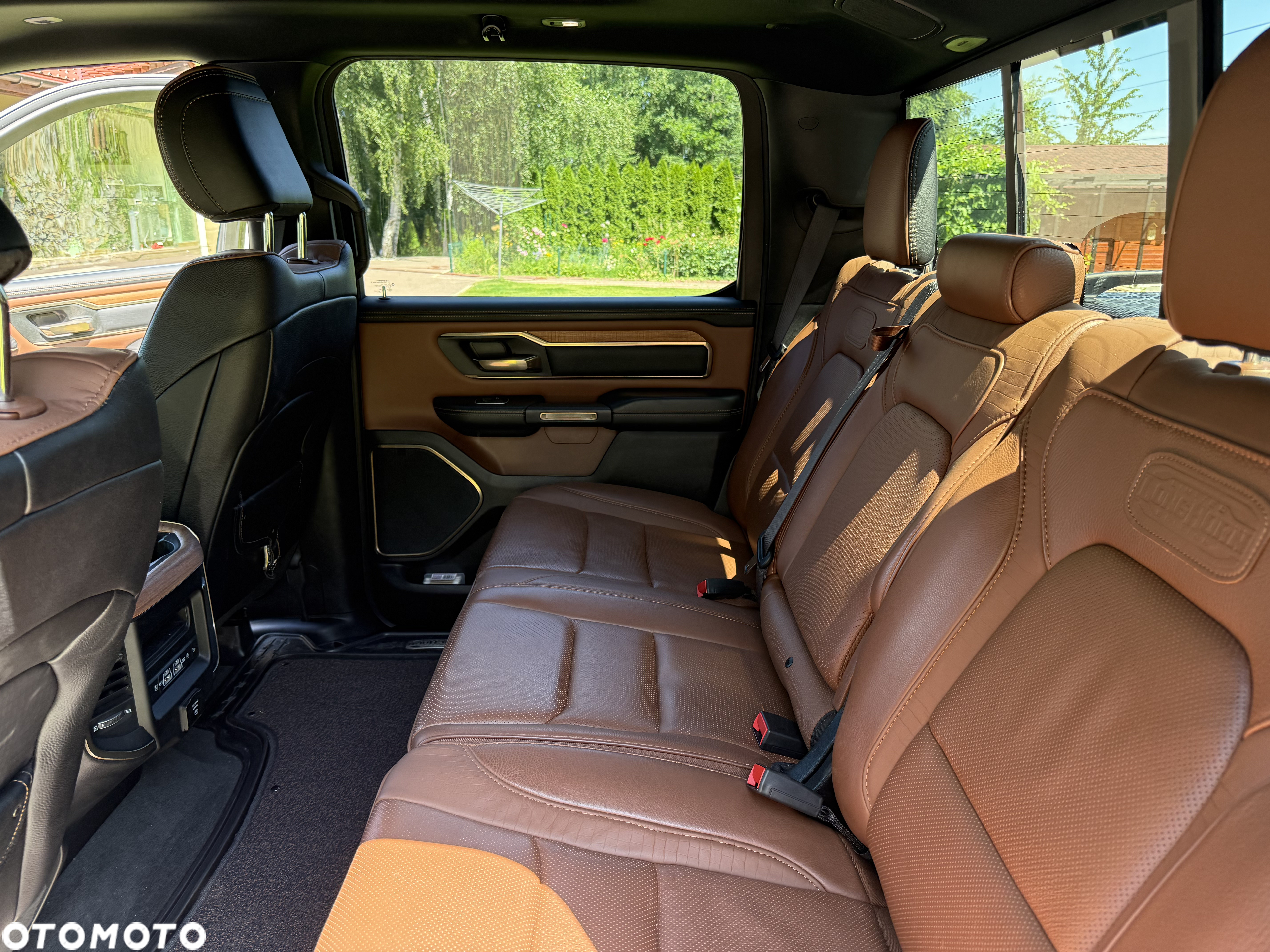 RAM 1500 5.7 Crew Cab Longhorn - 14