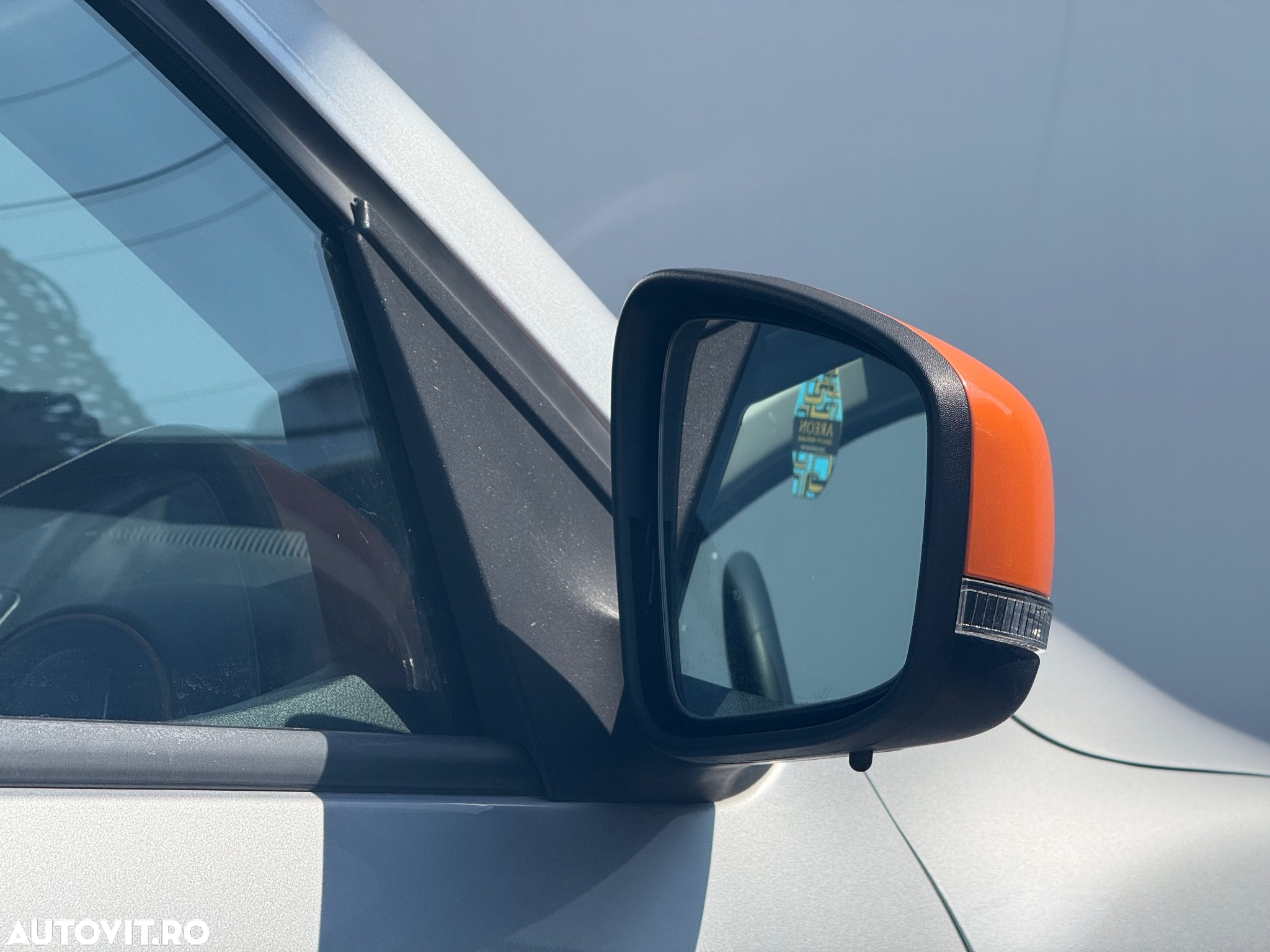 Dacia Spring Expression - 10