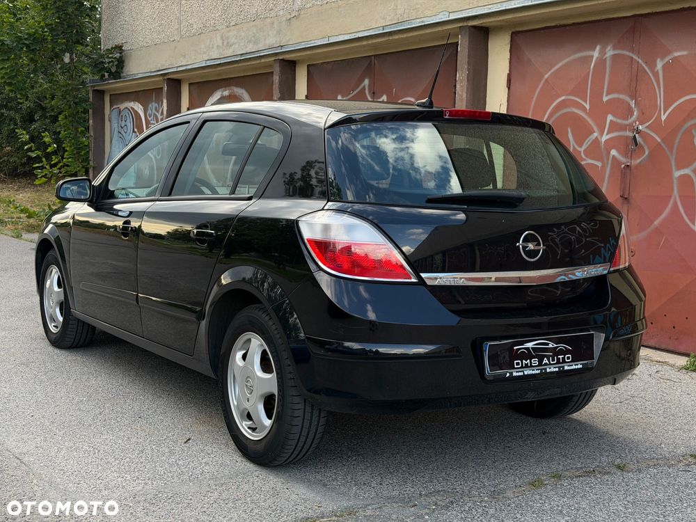 Opel Astra 1.6 NAVI - 10
