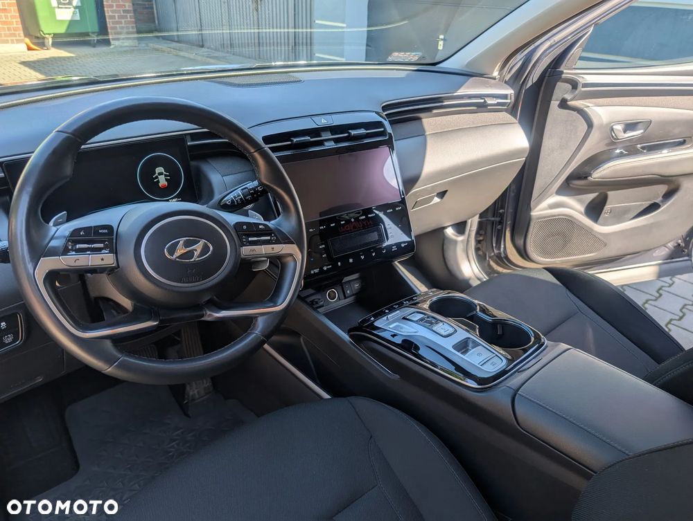 Hyundai Tucson 1.6 T-GDi HEV Executive 2WD - 19