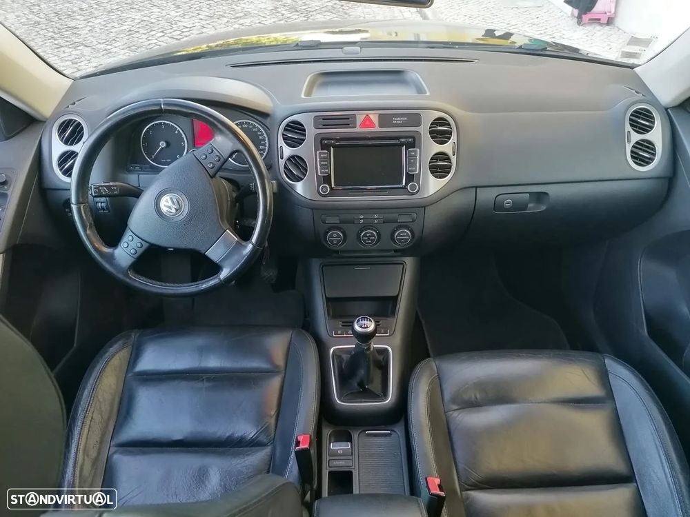 VW Tiguan 2.0 TDI Sport 4Motion - 9