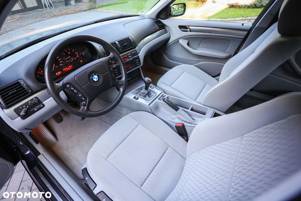 BMW Seria 3 323i - 15