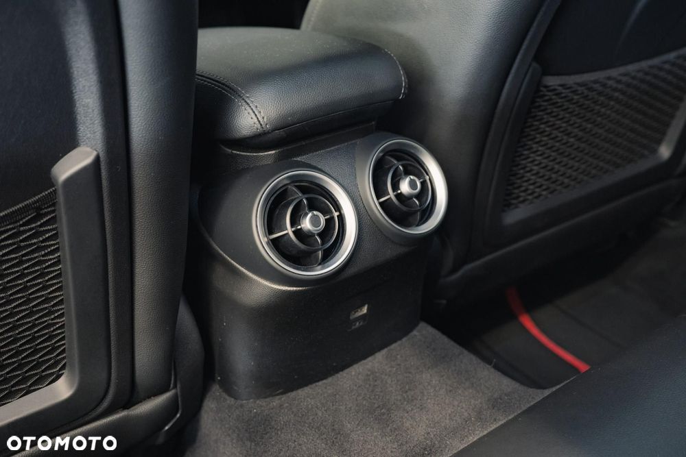 Alfa Romeo Giulia 2.0 Turbo Veloce Q4 - 35