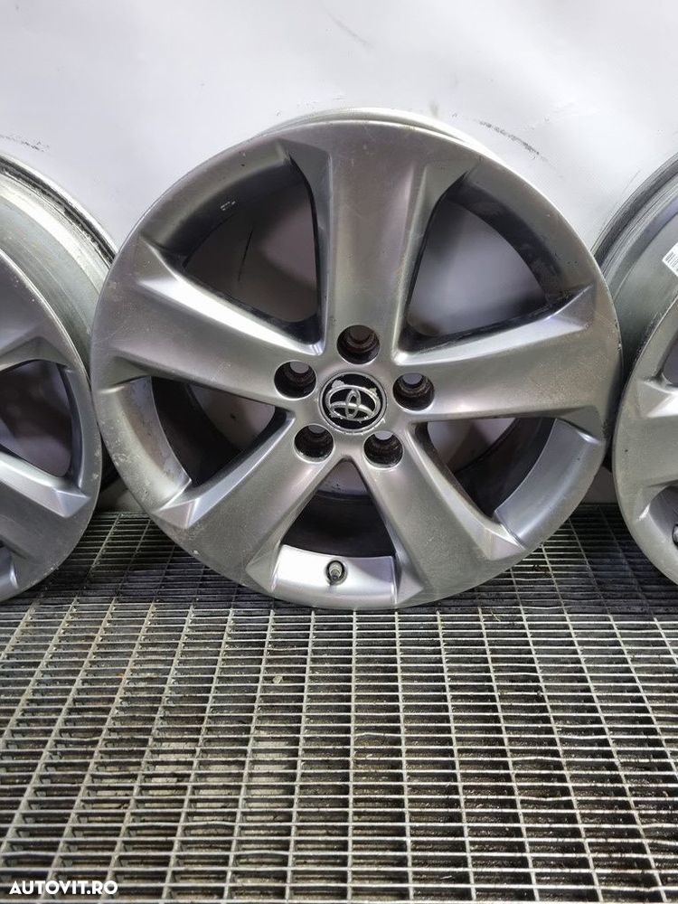 Jante aliaj Toyota Rav 4 IV 2012 - 2015 (1492) R17 ET39 5*114.3 - 3