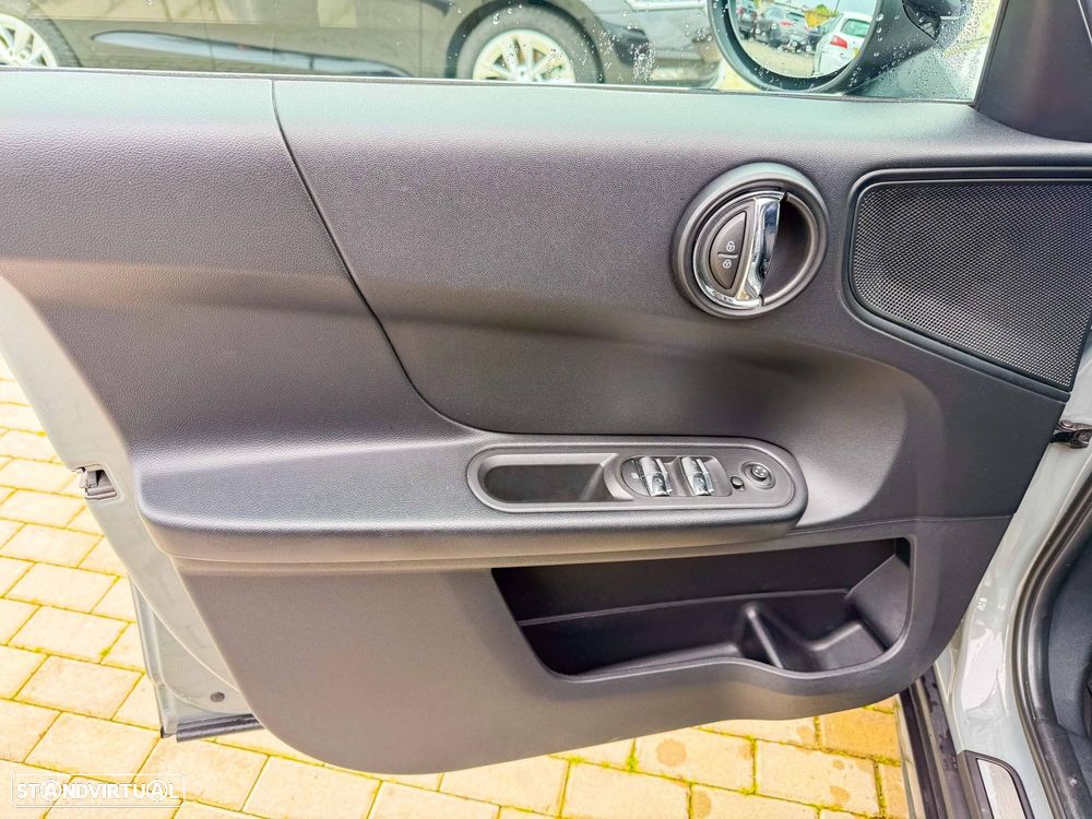 MINI Countryman Cooper D Auto - 11