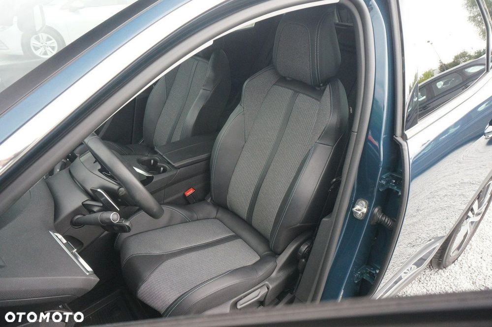Peugeot 3008 1.5 BlueHDi Allure Pack S&S EAT8 - 21