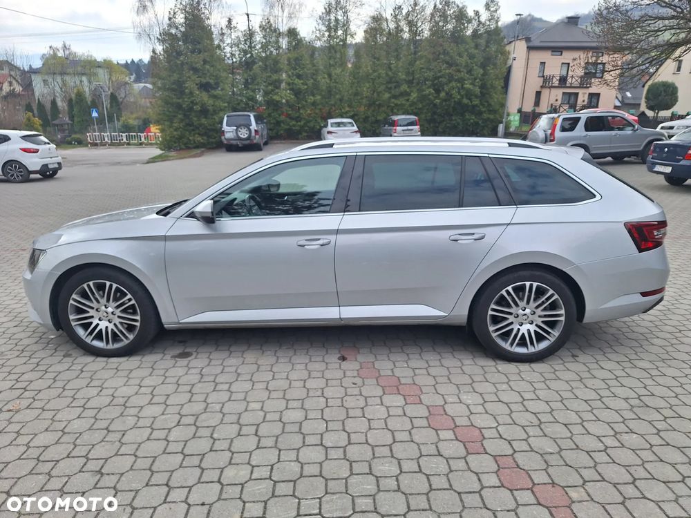 Skoda Superb 2.0 TDI DSG Ambition - 5