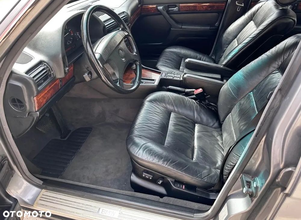 BMW Seria 7 740i - 7