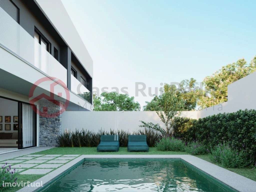 Moradia Geminada T3+1 com Piscina e Jardim - Grande imagem: 4/47