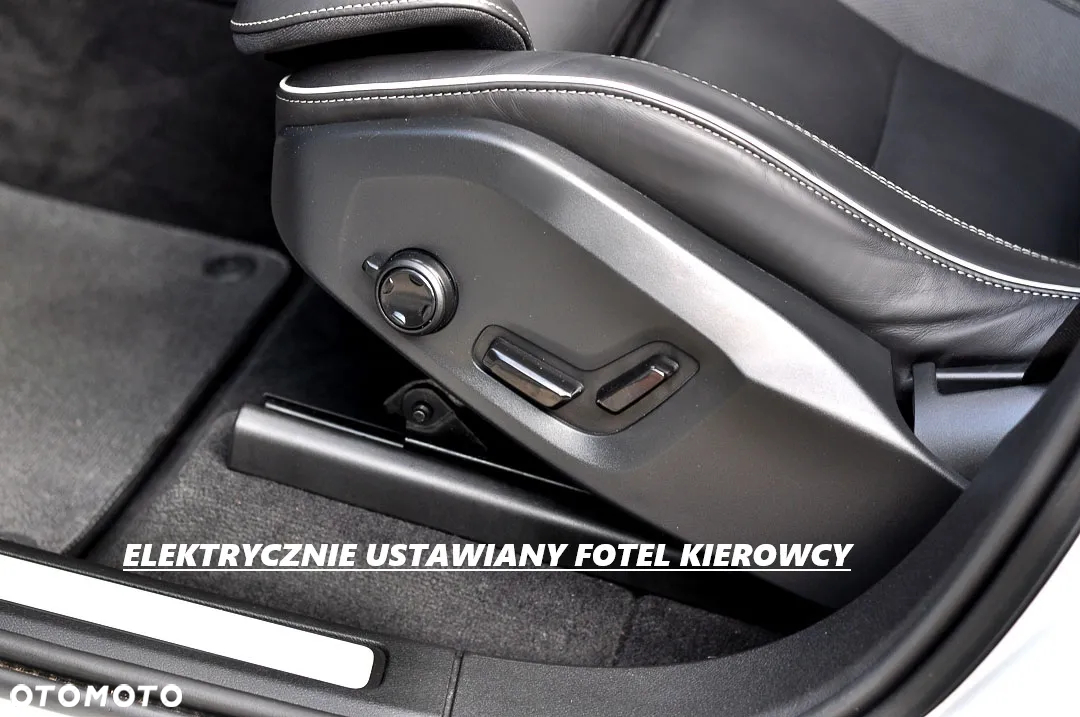 Volvo XC 60 B4 D AWD Plus Dark - 17