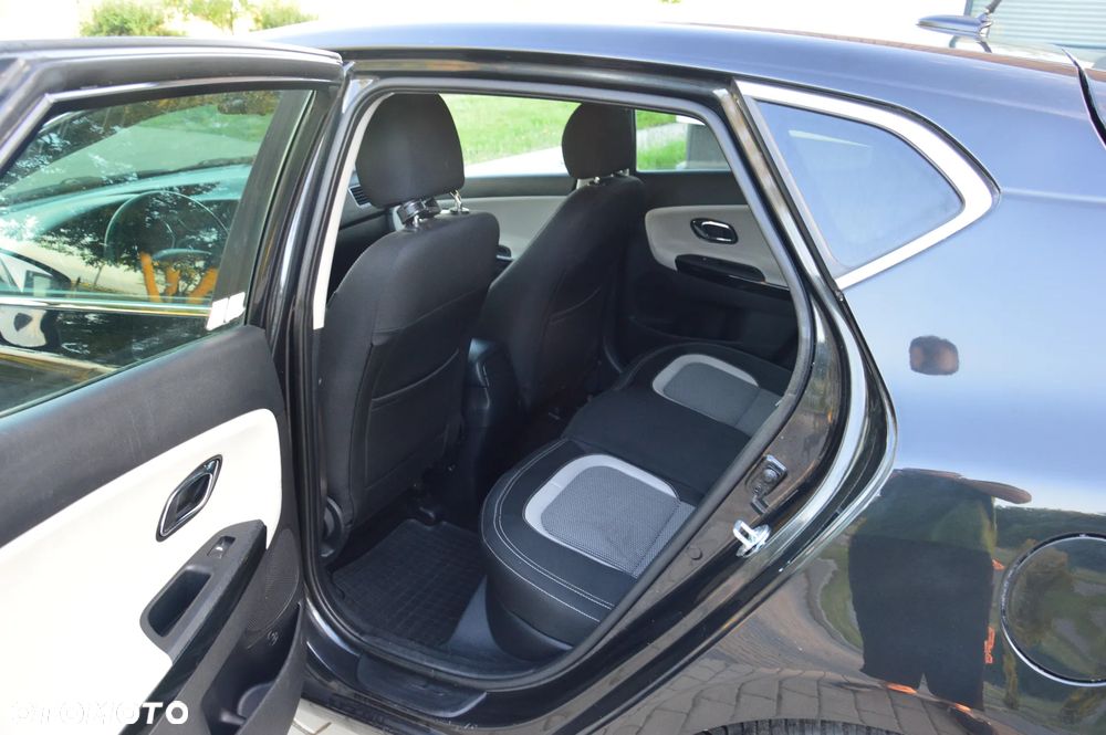 Kia Ceed - 21