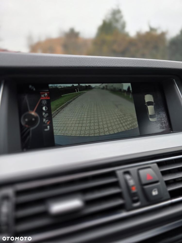 BMW Seria 5 520d - 14