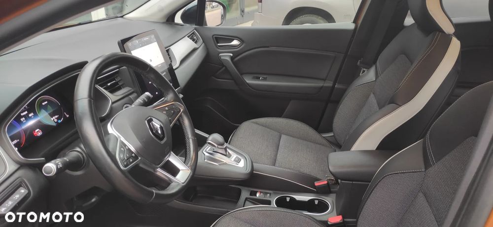 Renault Captur 1.6 E-TECH Plug-In Intens - 11