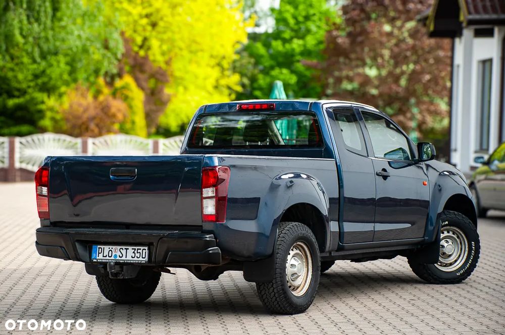 Isuzu D-Max 2.5 SC L - 32