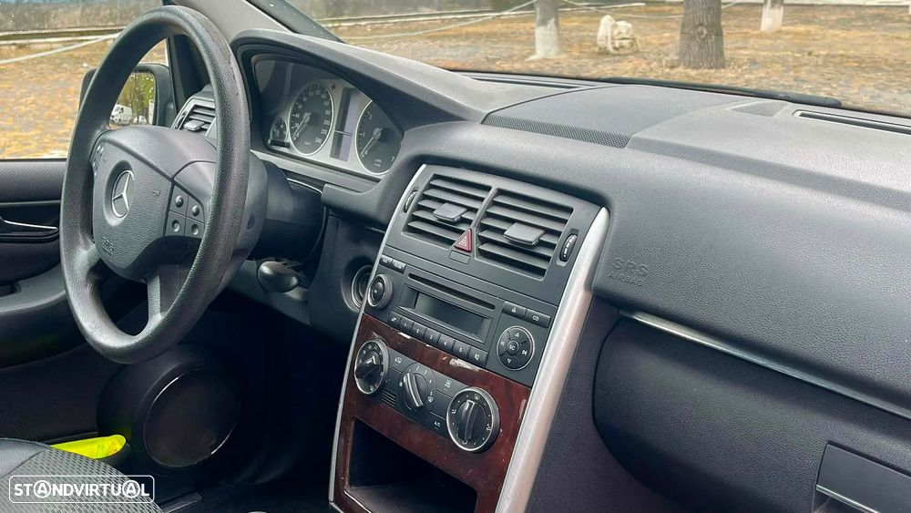 Mercedes-Benz B 150 Standard - 19