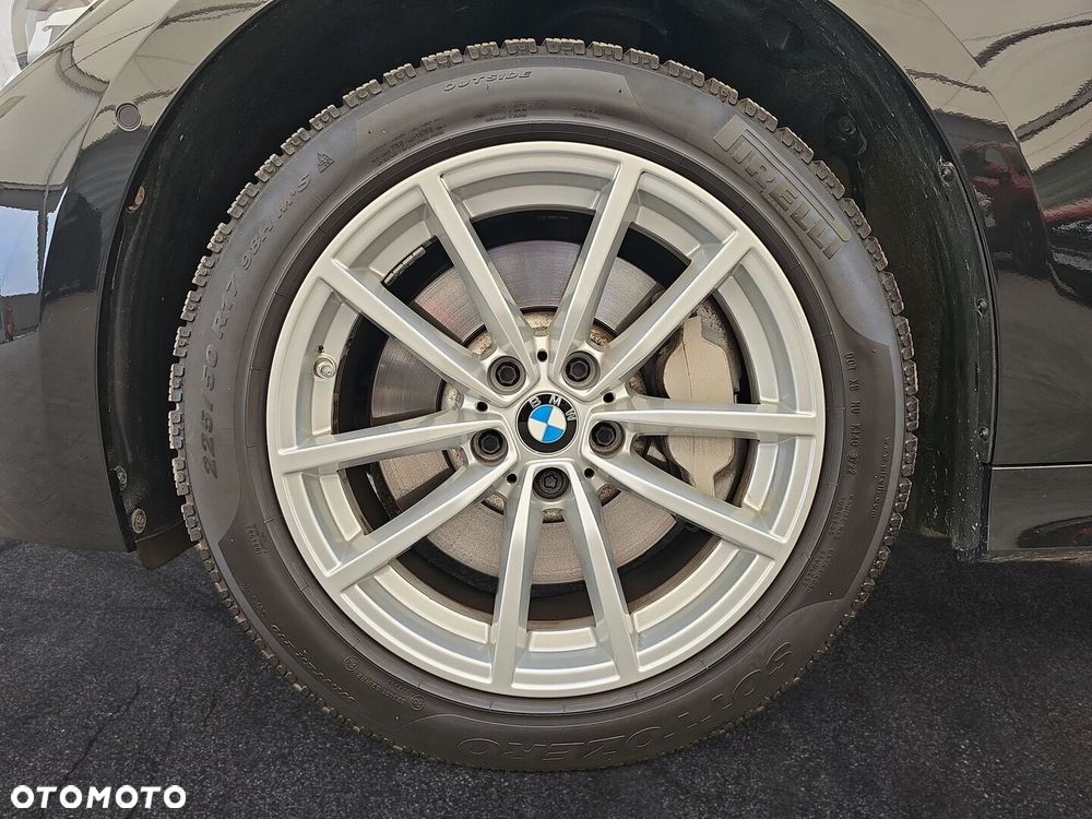 BMW Seria 3 330i xDrive Advantage - 10