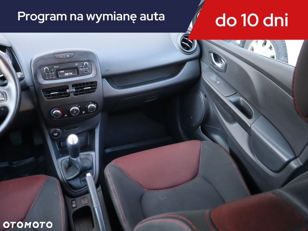 Renault Clio - 10