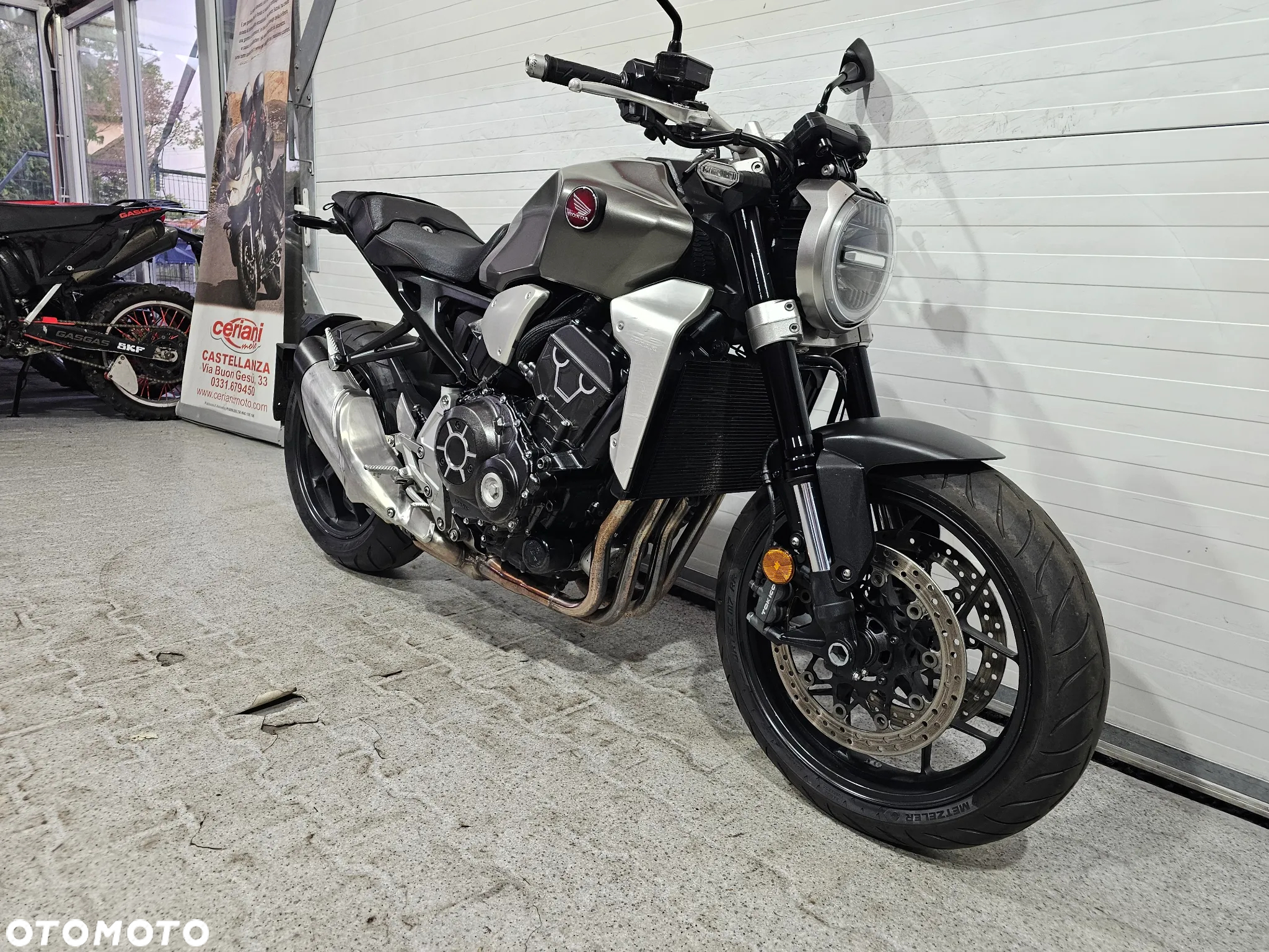 Honda CB - 4
