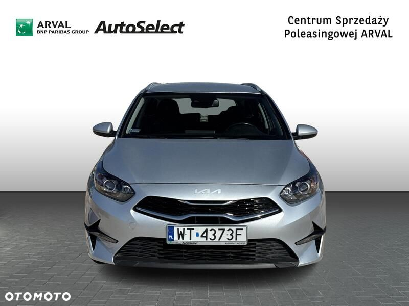 Kia Ceed - 10