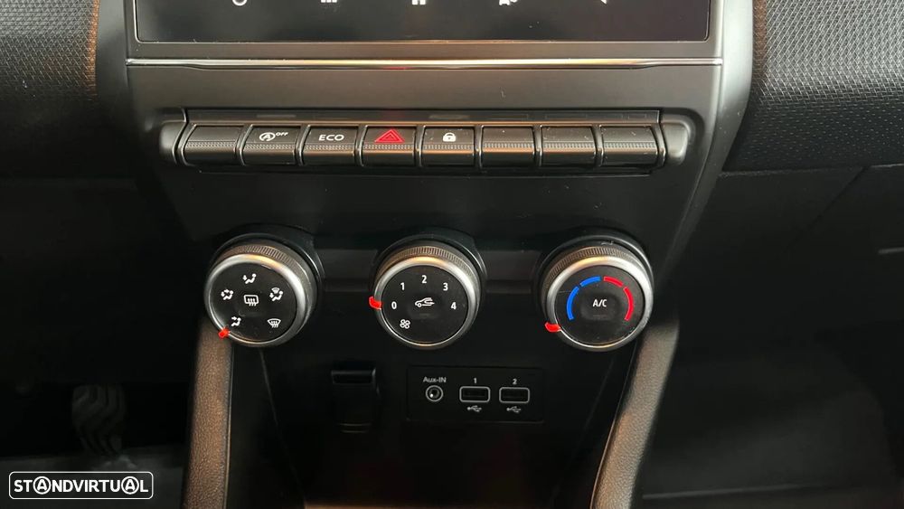 Renault Clio - 23