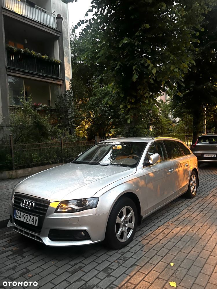 Audi A4 Avant 2.0 TDI DPF multitronic Ambition - 2