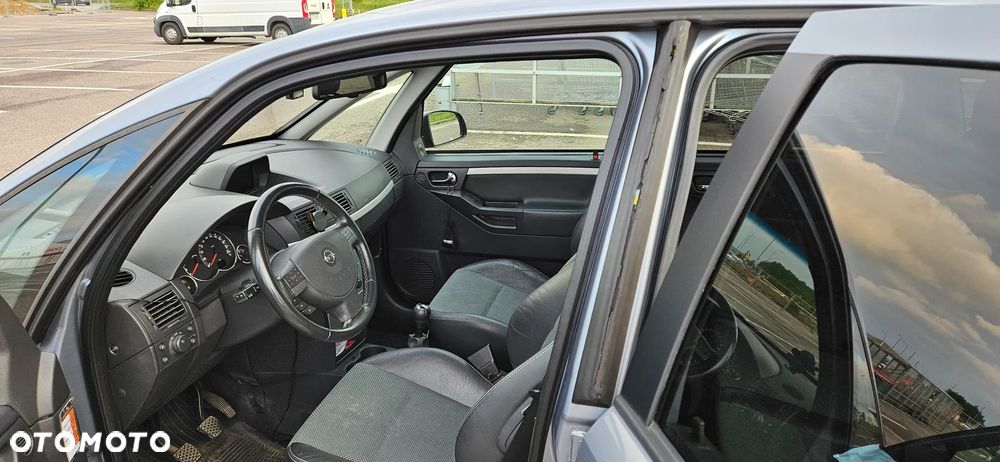Opel Meriva 1.6 Cosmo - 19