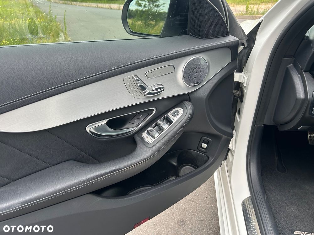 Mercedes-Benz Klasa C 300 7G-TRONIC AMG Line - 13