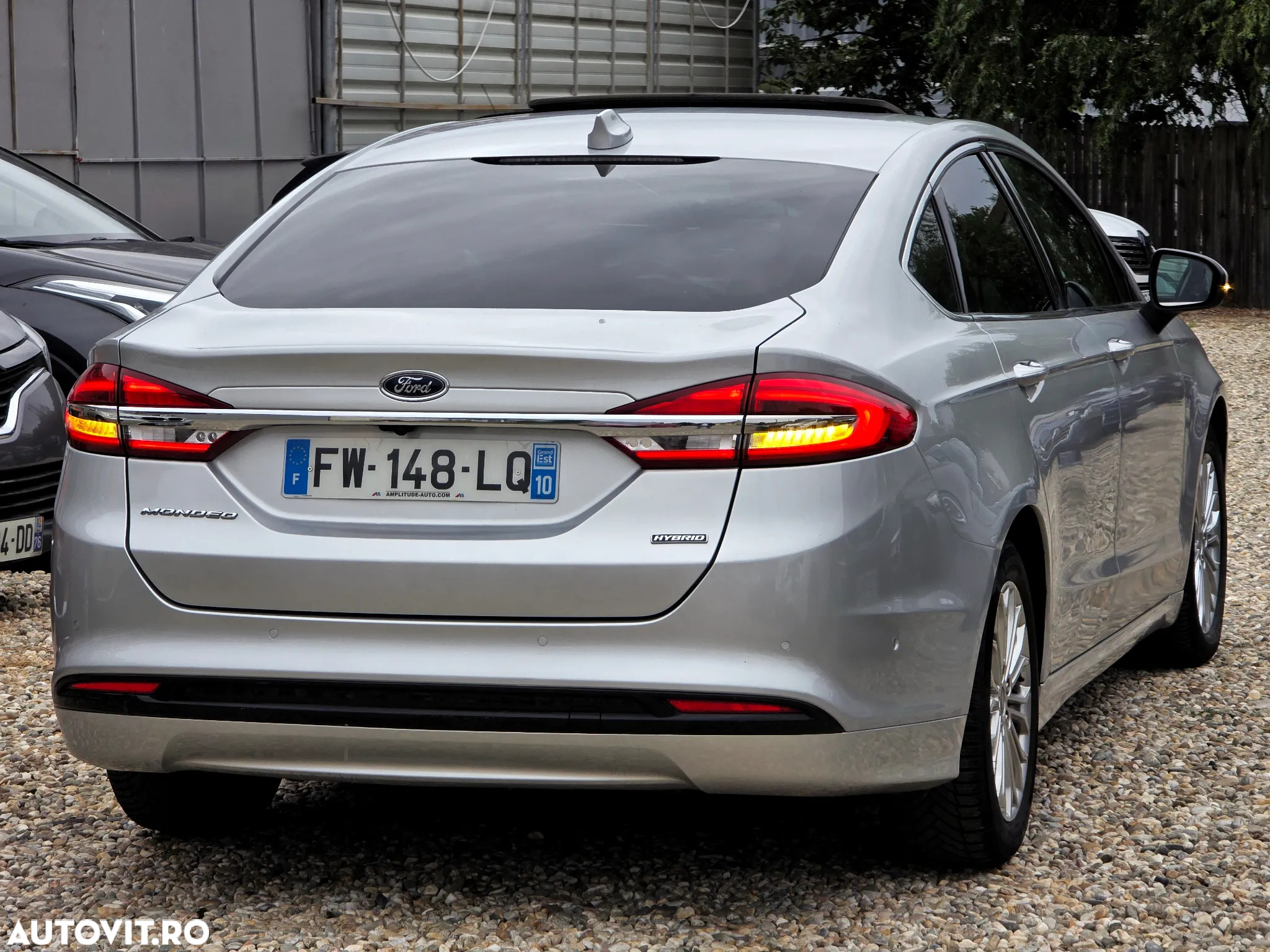 Ford Mondeo 2.0 HEV Titanium - 12