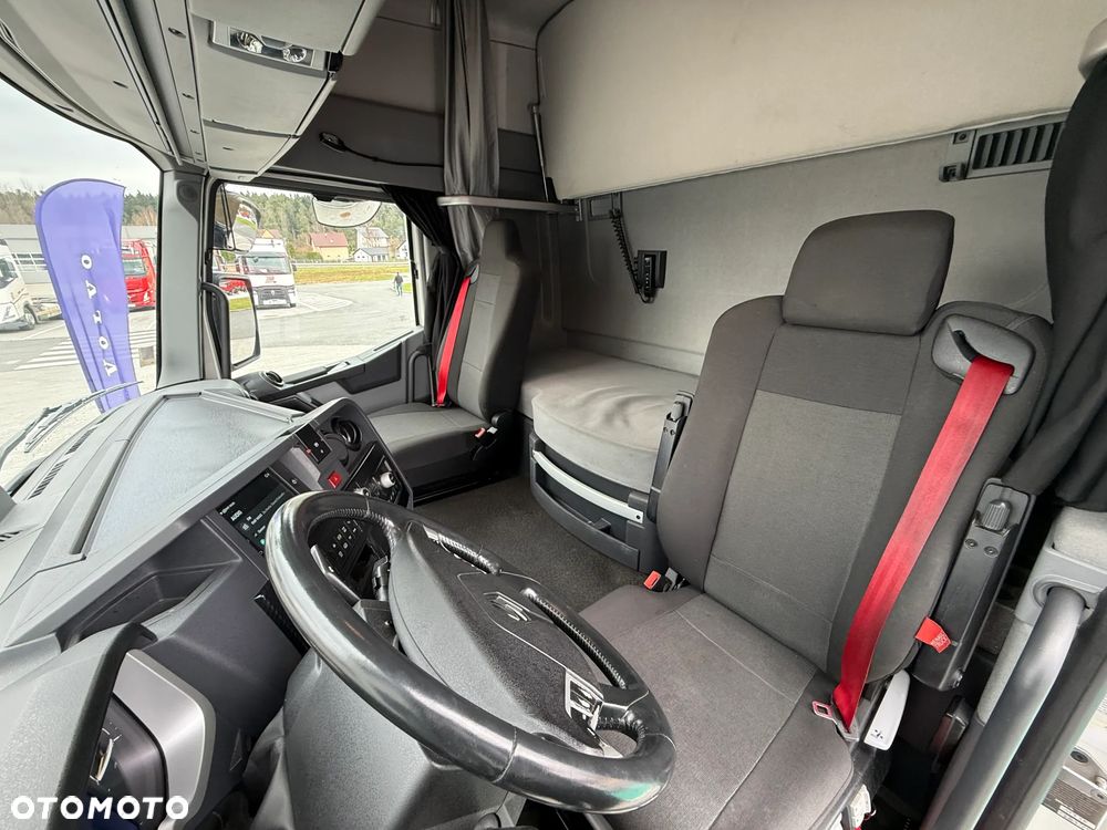 Renault T480 SleeperCab / Lodówka / Klima - 9