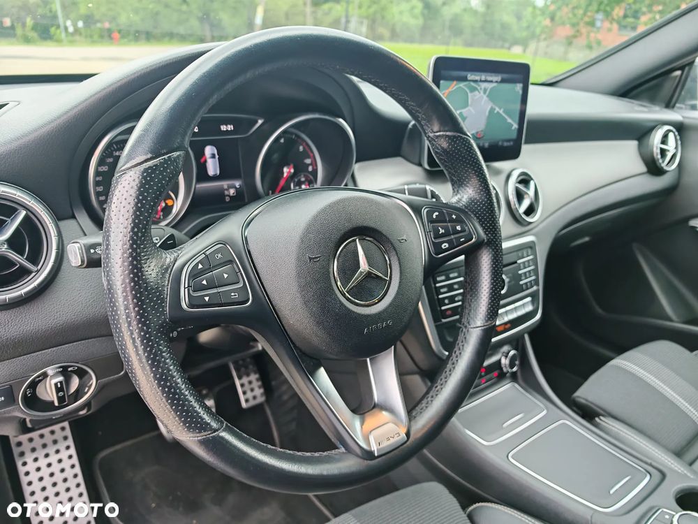 Mercedes-Benz CLA - 22