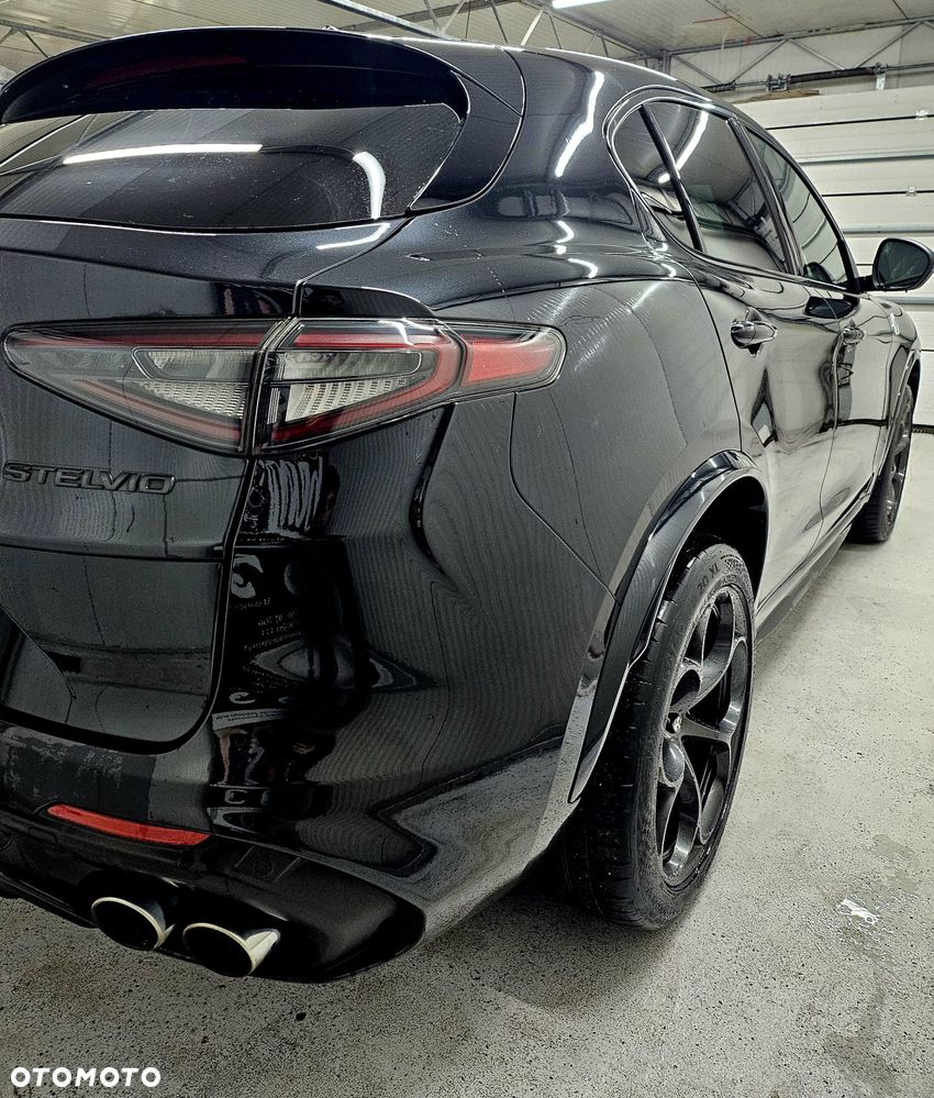 Alfa Romeo Stelvio 2.9 V6 Bi-Turbo Quadrifoglio Q4 - 4