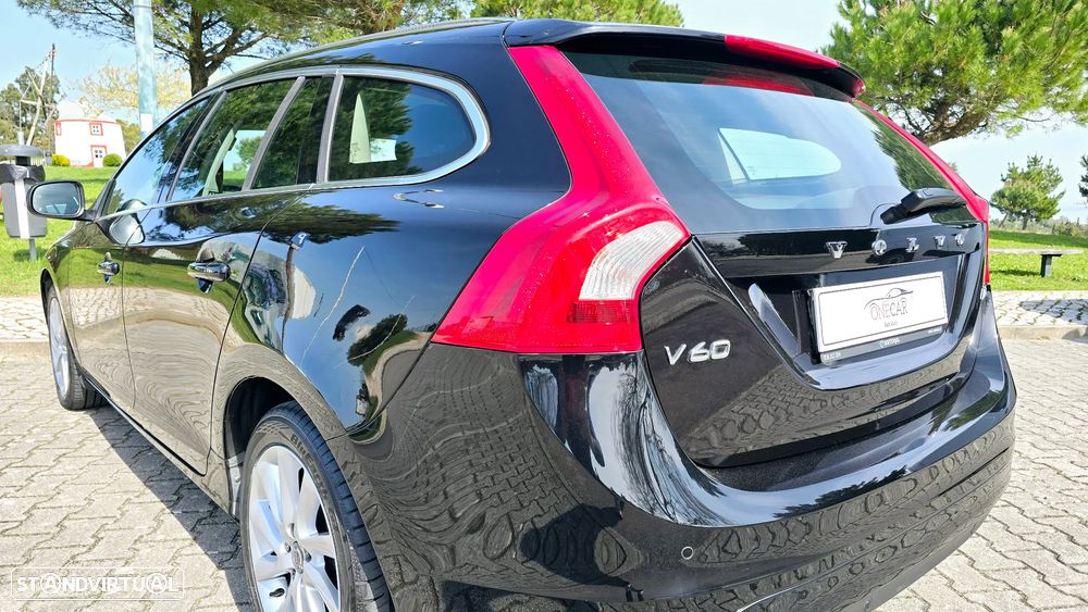 Volvo V60 2.0 D3 Summum - 20