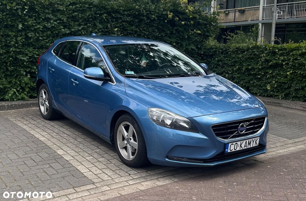 Volvo V40 D2 Momentum - 1