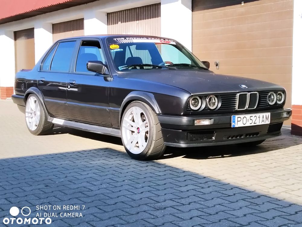 BMW Seria 3 325i - 2