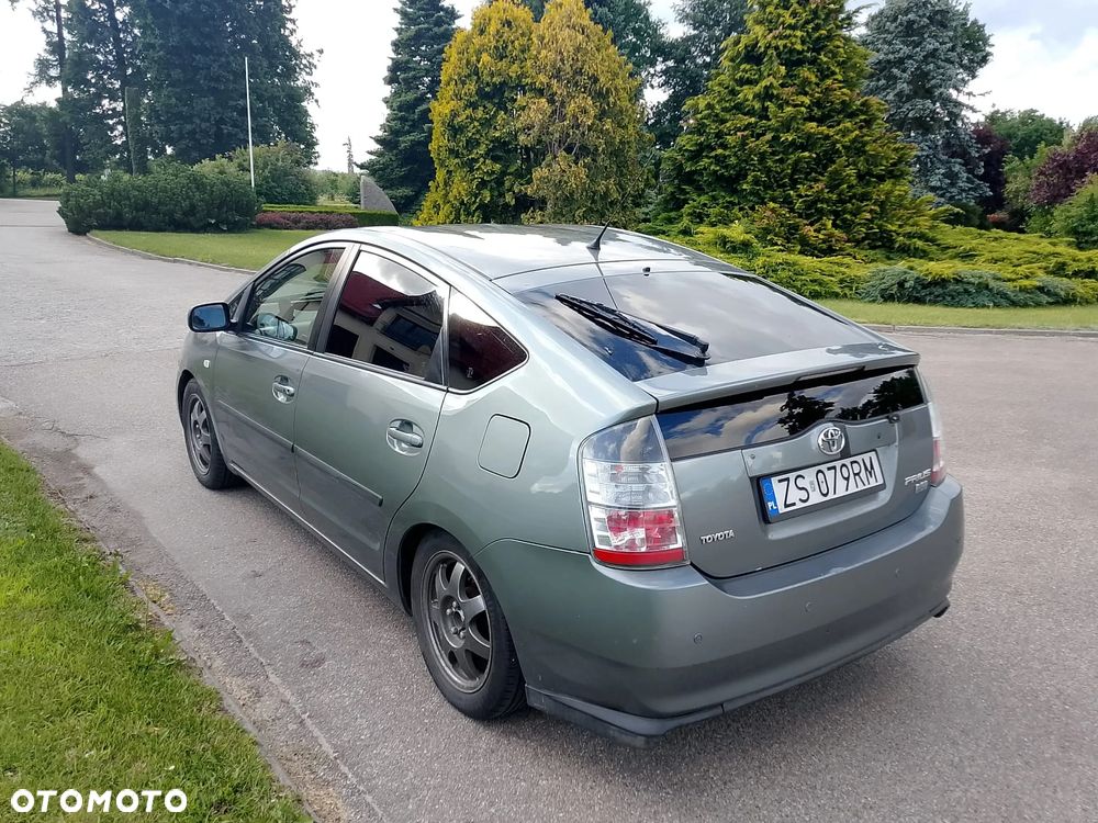 Toyota Prius 1.5 VVT-i Sol (nav) - 1